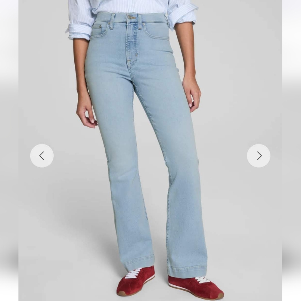 NWT SPANX SPANXSculpt Redefine Flare Jeans Tidal Blue SZ 4